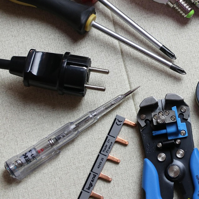 industrial electrician panel wires